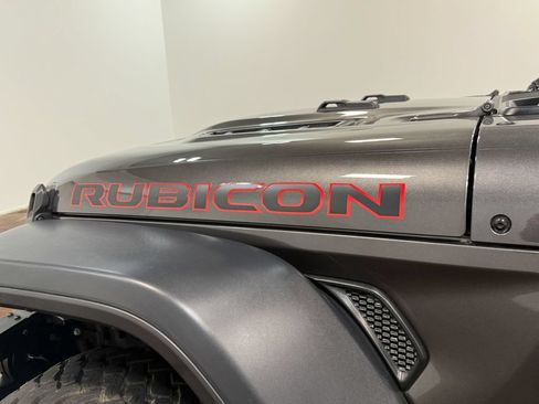 Used 2024 Jeep Gladiator Rubicon w/ Convenience Group AWD/4WD image 53