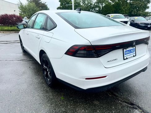 New 2025 Honda Accord SE image 5
