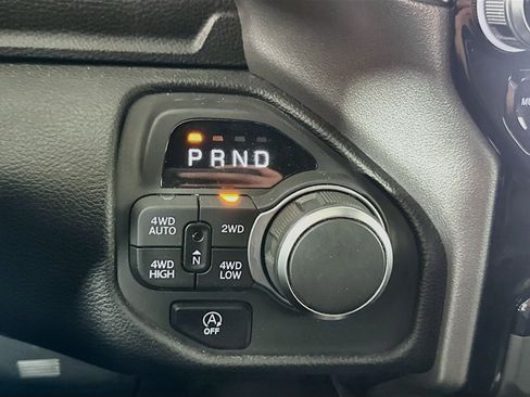 Used 2025 RAM 1500 Big Horn AWD/4WD image 24