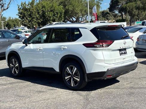 Certified 2024 Nissan Rogue SL FWD image 6