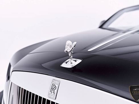 Used 2019 Rolls-Royce Dawn RWD image 29