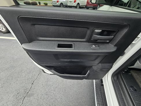 Used 2015 RAM 2500 Tradesman w/ Chrome Appearance Group AWD/4WD image 28