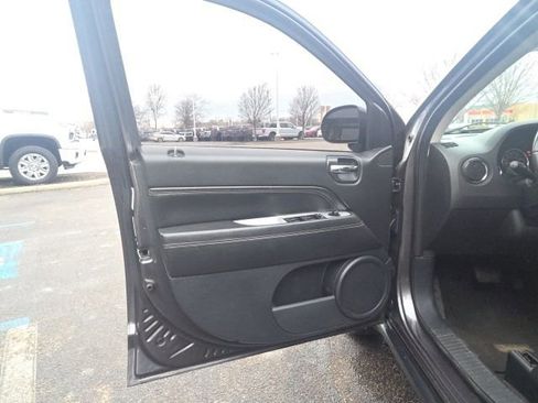 Used 2016 Jeep Compass High Altitude image 19