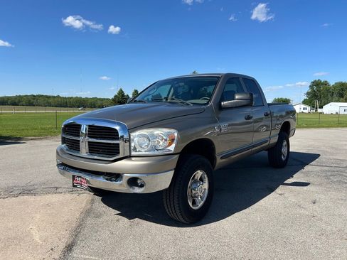 Used 2007 Dodge Ram 2500 Truck SLT AWD/4WD image 1