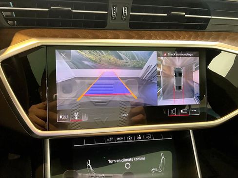 Used 2021 Audi A7 e Premium Plus w/ Interior Protection Package image 29