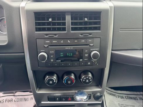 Used 2010 Jeep Liberty Sport w/ Popular Equipment Group AWD/4WD image 10