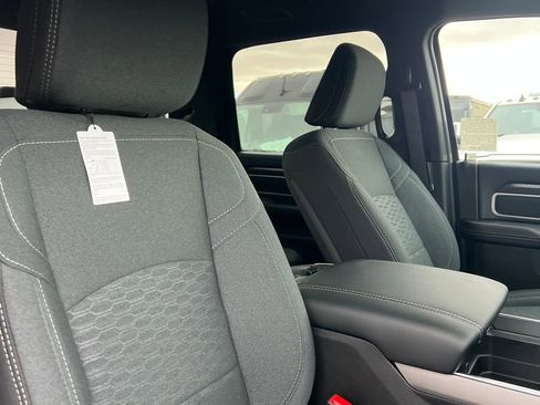 New 2026 RAM 3500 Big Horn AWD/4WD image 17
