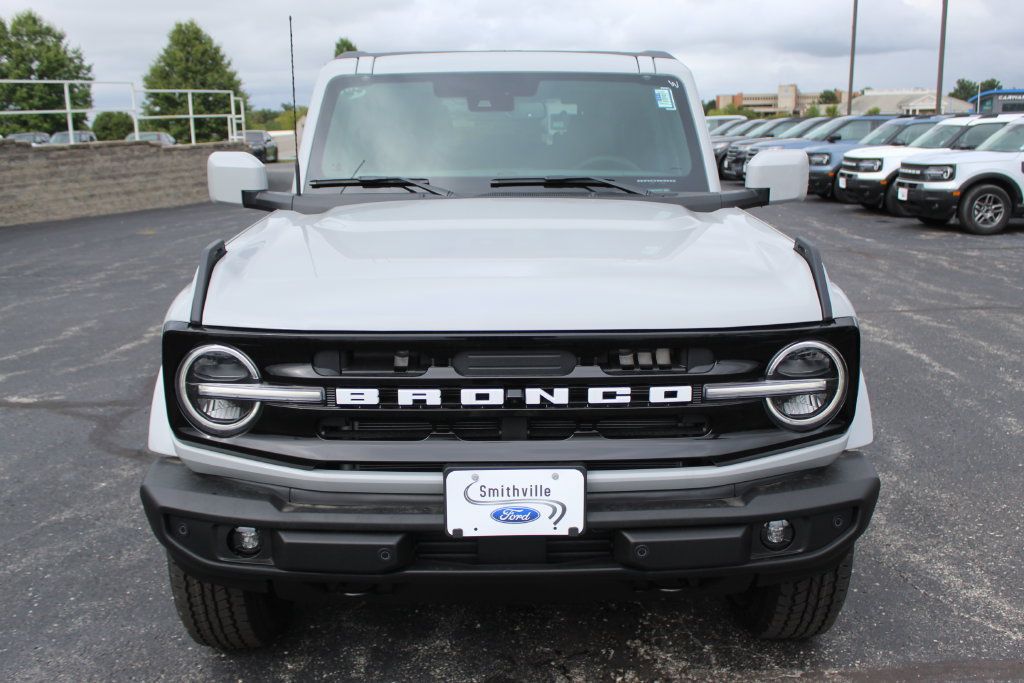 New 2026 Ford Bronco Outer Banks AWD/4WD image 8