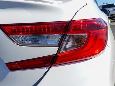 Used 2019 Honda Accord Sport image 7