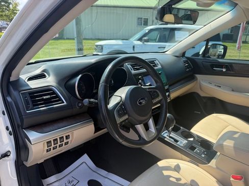 Used 2017 Subaru Outback 2.5i Limited AWD/4WD image 13