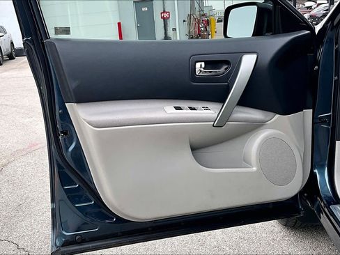 Used 2013 Nissan Rogue SV w/ Premium Pkg image 20