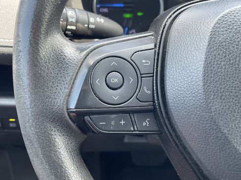 Used 2020 Toyota RAV4 XLE image 24