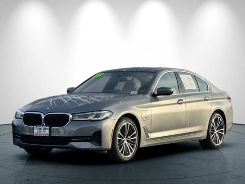 Used 2023 BMW 530e w/ Convenience Package image 8