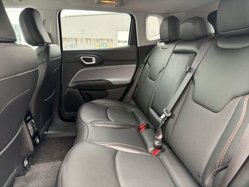 Used 2022 Jeep Compass Latitude image 31