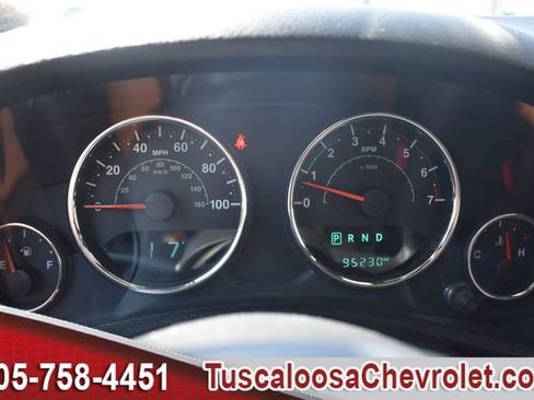 Used 2018 Jeep Wrangler Unlimited Sahara w/ Connectivity Group AWD/4WD image 30