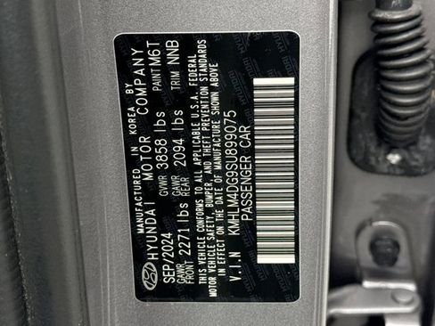 Used 2025 Hyundai Elantra Sport image 21