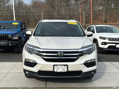 Used 2017 Honda Pilot Elite image 2
