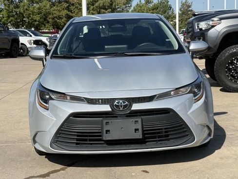 Used 2024 Toyota Corolla LE FWD image 8