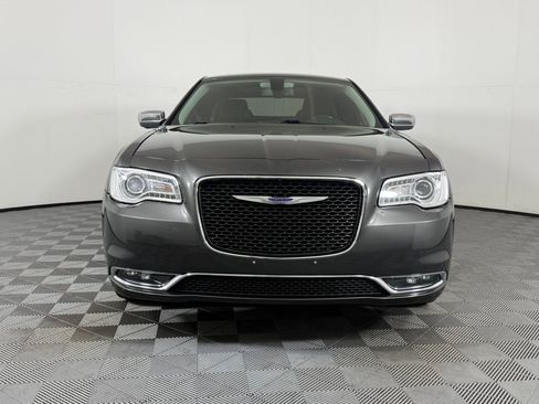 Used 2019 Chrysler 300 Limited image 6