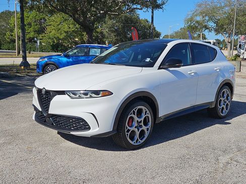 Used 2024 Alfa Romeo Tonale Veloce image 2