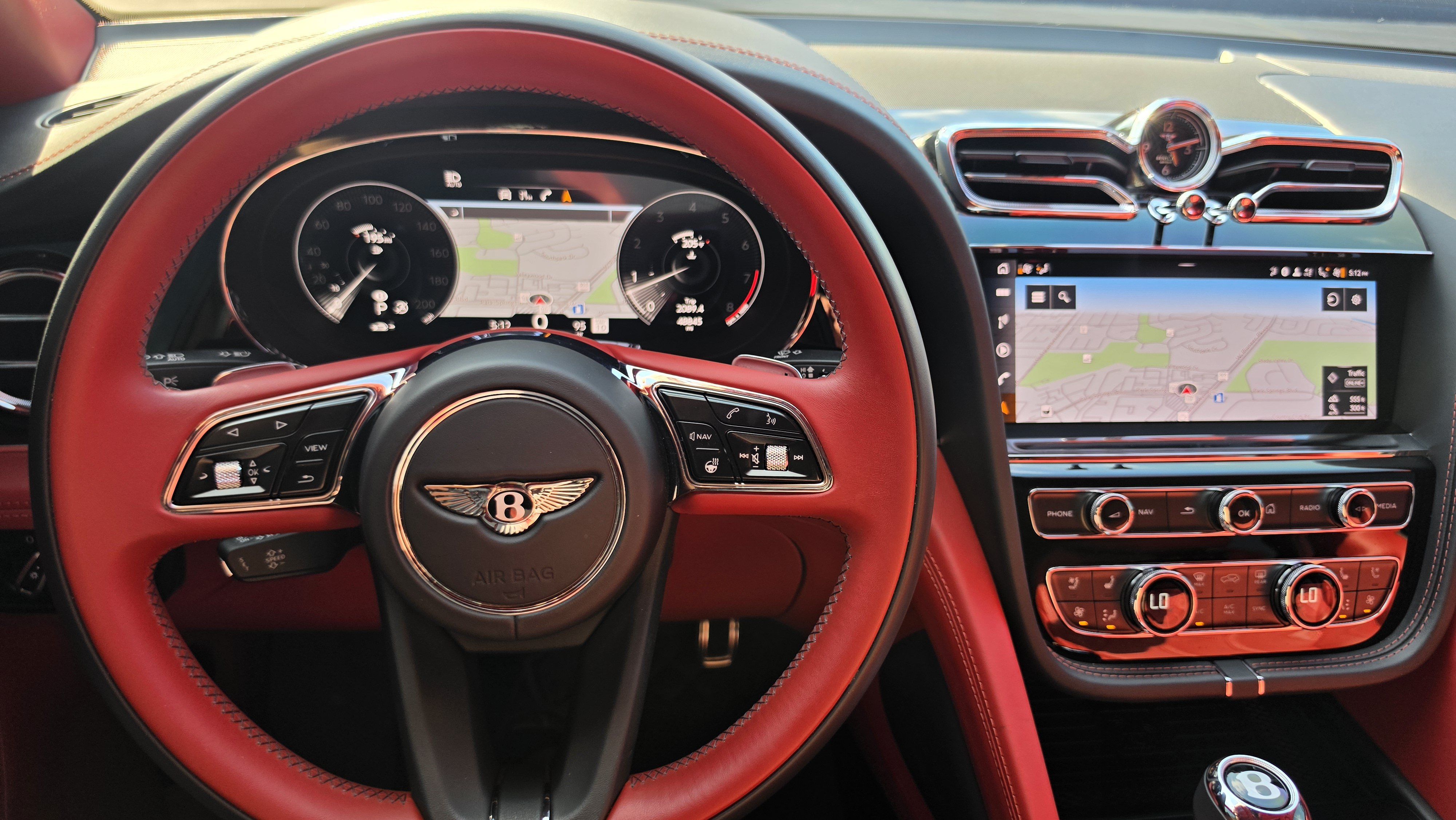 Used 2022 Bentley Bentayga AWD/4WD image 50