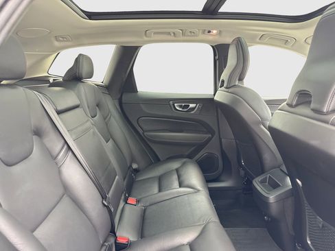 Used 2019 Volvo XC60 T6 Momentum w/ Advanced Package AWD/4WD image 44