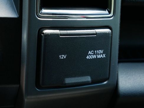 Used 2019 Ford F150 XLT w/ Equipment Group 302A Luxury AWD/4WD image 26