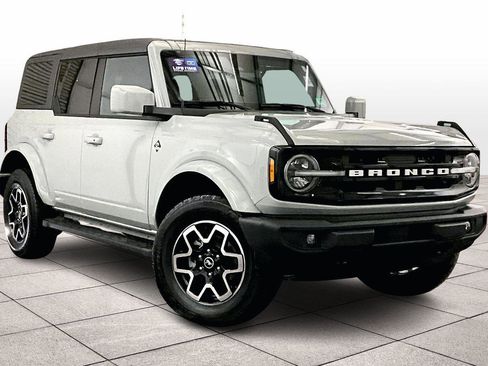 Certified 2023 Ford Bronco Outer Banks image 2