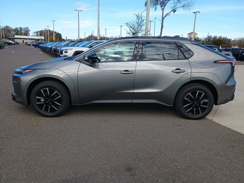 New 2026 Subaru Solterra Premium image 3