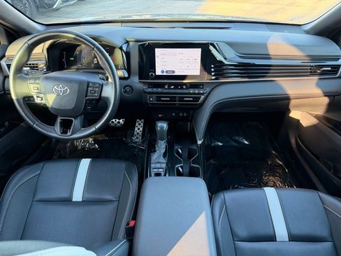 Used 2025 Toyota Camry SE image 16