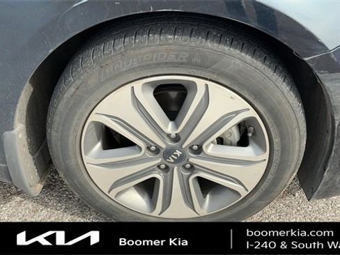 Used 2017 Kia Optima EX w/ Technology Package image 9