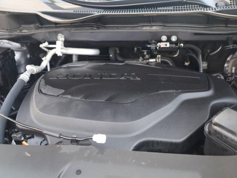 Certified 2025 Honda Odyssey Touring image 27