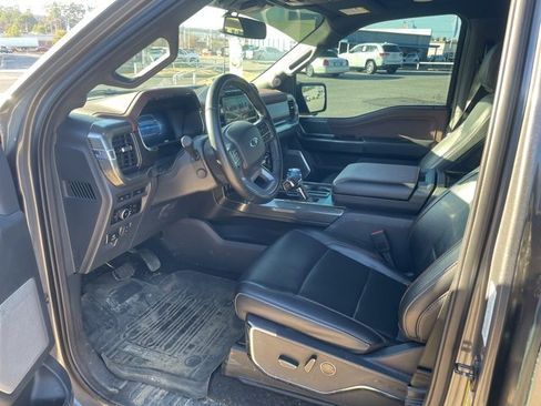 Used 2023 Ford F150 Lariat w/ Equipment Group 502A High image 8