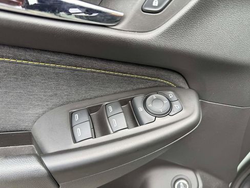 Used 2025 Chevrolet TrailBlazer ACTIV w/ Convenience Package image 13