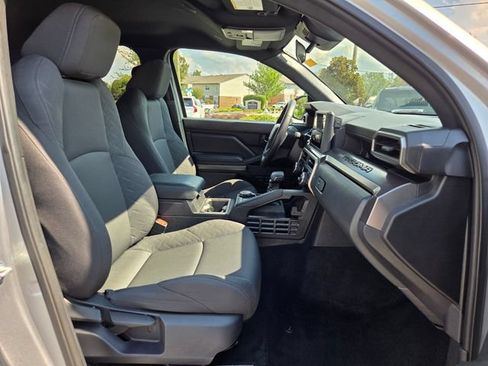 Used 2025 Toyota Tacoma SR5 AWD/4WD image 24