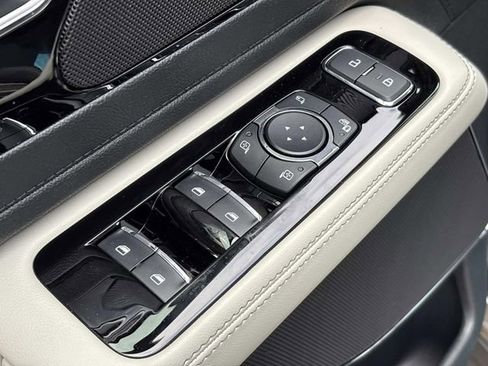 New 2026 Lincoln Aviator AWD image 23