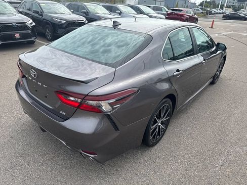 Used 2024 Toyota Camry SE w/ Cold Weather Package FWD image 7