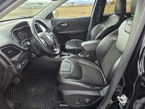 Used 2021 Jeep Cherokee Trailhawk w/ Technology Group image 12