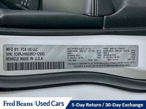 Certified 2024 Jeep Grand Cherokee Limited w/ Luxury Tech Group II image 34