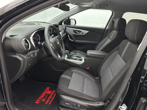 Used 2025 Chevrolet Blazer LT w/ Convenience Package FWD image 18