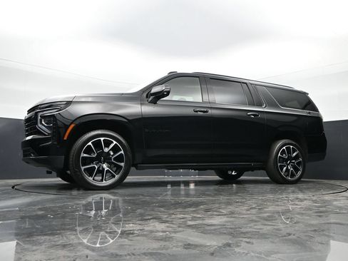 Used 2025 Chevrolet Suburban RST w/ Comfort Package AWD/4WD image 49