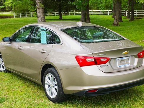 Used 2023 Chevrolet Malibu LT FWD image 3