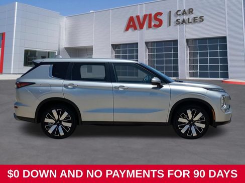 Used 2025 Mitsubishi Outlander SE FWD image 5