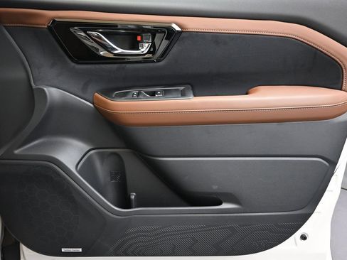 New 2026 Subaru Forester Touring AWD/4WD image 11
