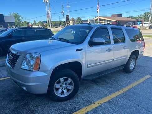 Used 2014 GMC Yukon XL SLT AWD/4WD image 2