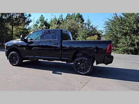 New 2026 RAM 2500 Laramie w/ Night Edition AWD/4WD image 30