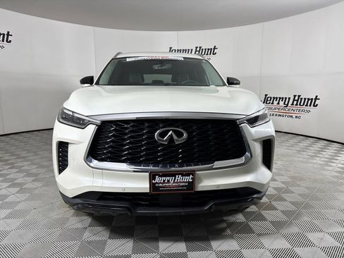 Used 2023 Genesis G70 2.0T w/ Sport Prestige Package AWD/4WD image 3