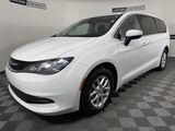 Used 2017 Chrysler Pacifica Touring image 2
