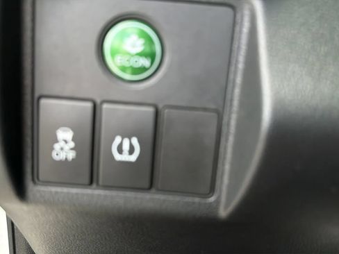 Used 2022 Honda HR-V LX image 17