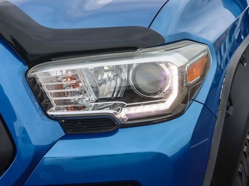 Used 2017 Toyota Tacoma TRD Sport w/ Tow Package image 7